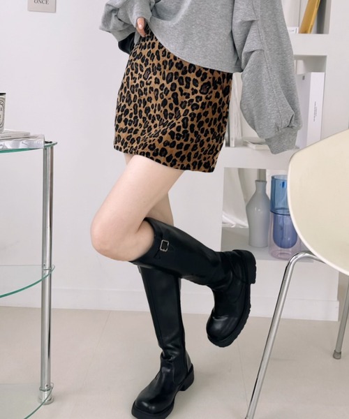 Ada.(エイダ)の「ヒョウ柄 ハイウエスト ミニスカート(スカート・レディース・ブラウン/ベージュ・S/M)」の17枚目の写真
