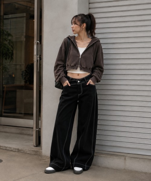 center i(センターアイ)の「クロスウエスト 配色ステッチ ブラックワイドデニムパンツ(デニムパンツ・レディース・ブラック・S/L/M)」の5枚目の写真