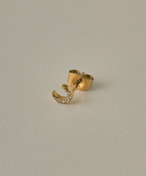 muku(ムク)の「PIERCE/ZIRCONIA MOON(ピアス(両耳用)・レディース・ゴールド/シルバー・FREE)」の5枚目の写真