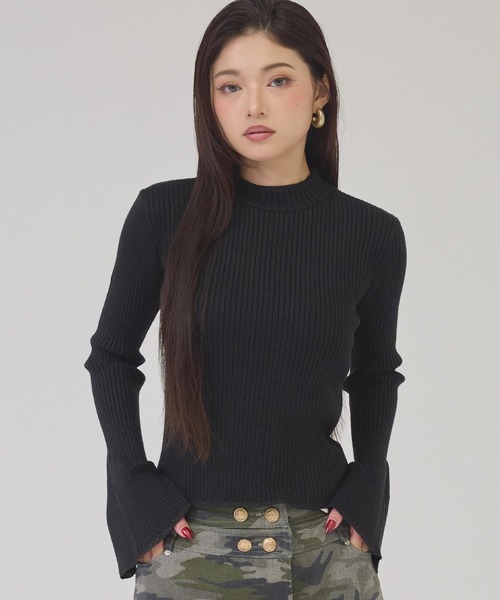 ANAP(アナップ)の「プチハイラメフレアスリーブリブトップス(ニット/セーター・レディース・ブラック/ホワイト/グレー・F)」の13枚目の写真