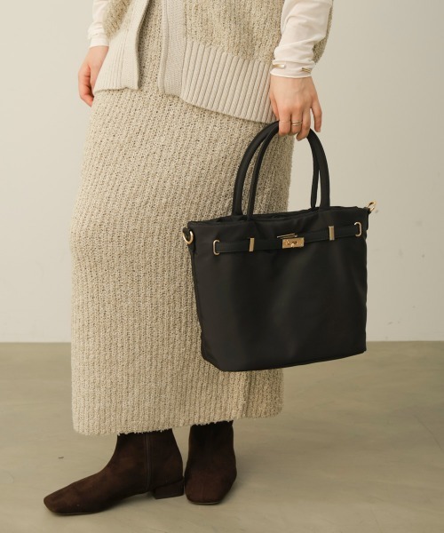 Bou Jeloud(ブージュルード)の「バーキン風マットサテントート(トートバッグ・レディース・ブラック/ベージュ・ONESIZE)」の3枚目の写真