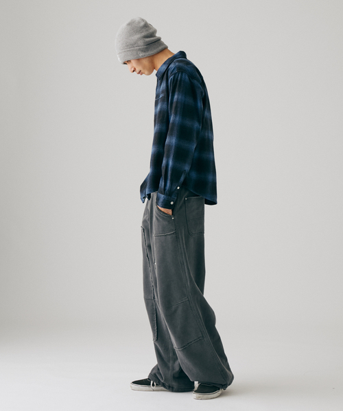 JOURNAL STANDARD(ジャーナルスタンダード)の「アシッド ダブル ニー スウェット パンツ(スウェットパンツ・メンズ・ボルドー/ベージュ/ブラック系その他・LARGE/MEDIUM)」の5枚目の写真
