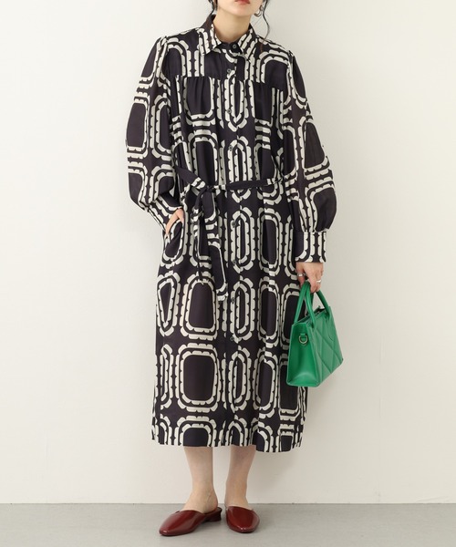 Orla Kiely(-)の「アブストラクトプリント シャツワンピース 長袖(シャツワンピース・レディース・ダークグリーン/ブラック・FREE)」の3枚目の写真