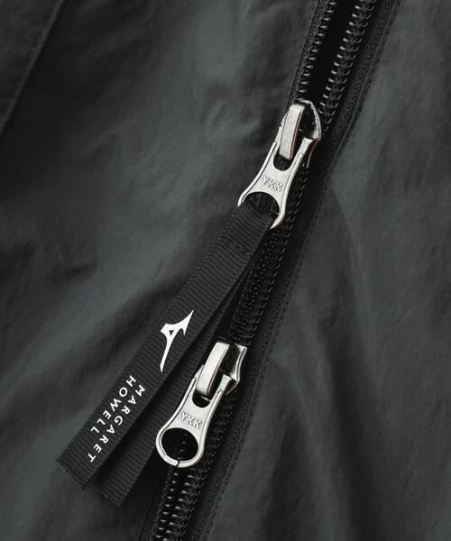 MARGARET HOWELL(マーガレットハウエル)の「RECYCLED LIGHT NYLON POPLIN BLOUSON(その他アウター・メンズ・グレー系その他4・X-LARGE/MEDIUM/LARGE)」の14枚目の写真