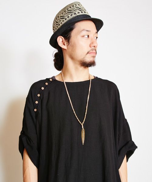 チャイハネ(チャイハネ)の「【チャイハネ】ボードMEN'Sネックレス(ネックレス・メンズ・ブラック/キナリ・FREE)」の5枚目の写真