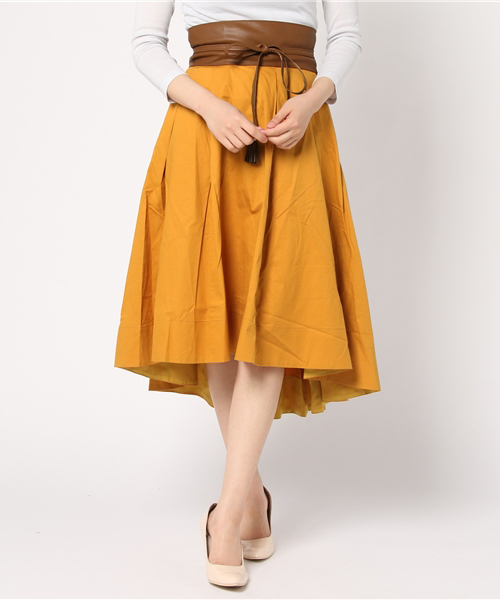 mysty woman（ミスティウーマン）の「綿ツイルイレギュラーヘムスカート（スカート・レディース・ダークネイビー/レッド/ベージュ/イエロー・FREE）」の4枚目の写真