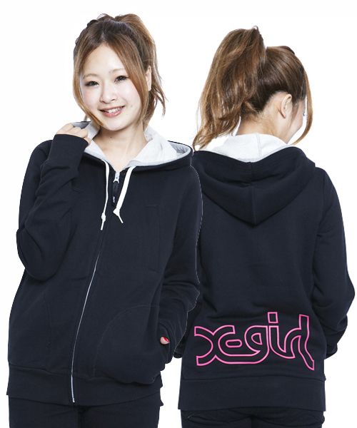 X-girl（エックスガール）の「SWEAT DOUBLE HOODIE（パーカー・レディース・ブラック/アッシュグレー/グリーン/ネイビー/パープル/ピンク/レッド・1/2）」の2枚目の写真