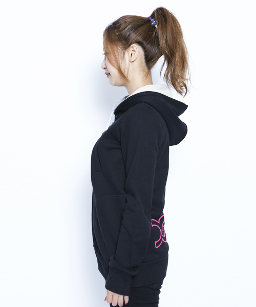 X-girl（エックスガール）の「SWEAT DOUBLE HOODIE（パーカー・レディース・ブラック/アッシュグレー/グリーン/ネイビー/パープル/ピンク/レッド・1/2）」の9枚目の写真