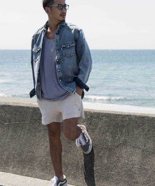 Re:room（リルーム）の「ビンテージリメイクペイントデニムシャツ