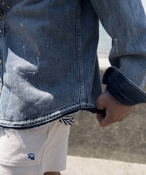 Re:room（リルーム）の「ビンテージリメイクペイントデニムシャツ