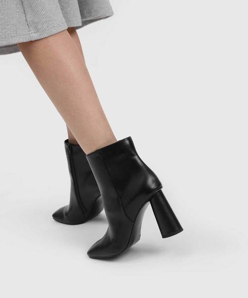 CHARLES & KEITH(チャールズ & キース)の「スクエアトゥカフブーツ / SQUARE TOE CALF BOOTS(ブーツ・レディース・ブラック/バーガンディー・22.5cm/23cm/23.5cm/24.5cm/25cm/25.5cm)」の9枚目の写真