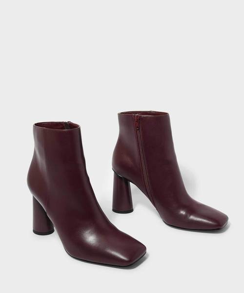 CHARLES & KEITH(チャールズ & キース)の「スクエアトゥカフブーツ / SQUARE TOE CALF BOOTS(ブーツ・レディース・ブラック/バーガンディー・22.5cm/23cm/23.5cm/24.5cm/25cm/25.5cm)」の11枚目の写真