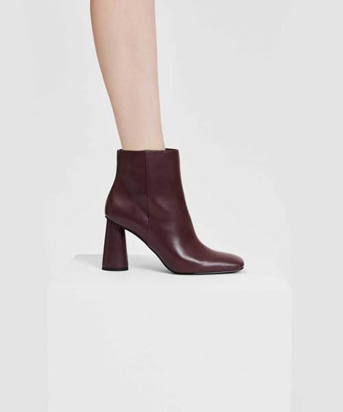 CHARLES & KEITH(チャールズ & キース)の「スクエアトゥカフブーツ / SQUARE TOE CALF BOOTS(ブーツ・レディース・ブラック/バーガンディー・22.5cm/23cm/23.5cm/24.5cm/25cm/25.5cm)」の8枚目の写真