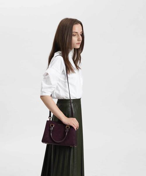 CHARLES & KEITH（チャールズ & キース）の「クラシックトップハンドルハンドバッグ / Classic Top Handle Handbag（ハンドバッグ・レディース・ダークグリーン/マスタード/ベビーピンク/プラム・M）」の21枚目の写真