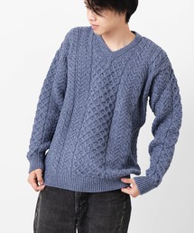 アラン模様Vネックセーター