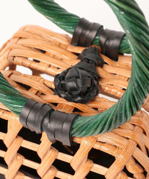 EFFE BEAMS（エッフェビームス）の「ARANAZ / ヘキサゴン カゴバッグ