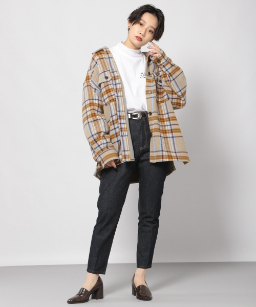 PAGEBOY(ページボーイ)の「ハイネックロゴロンT(Tシャツ/カットソー・レディース・ブラック/オフホワイト/ライトブラウン・FREE)」の8枚目の写真