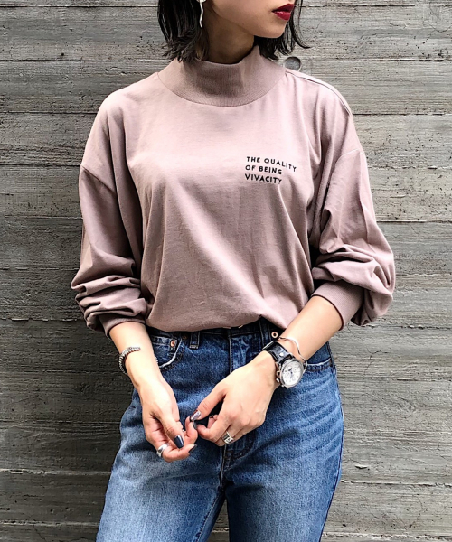 PAGEBOY(ページボーイ)の「ハイネックロゴロンT(Tシャツ/カットソー・レディース・ブラック/オフホワイト/ライトブラウン・FREE)」の13枚目の写真