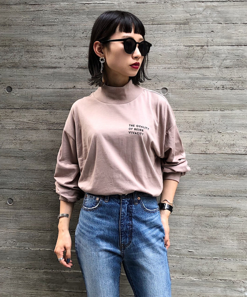 PAGEBOY(ページボーイ)の「ハイネックロゴロンT(Tシャツ/カットソー・レディース・ブラック/オフホワイト/ライトブラウン・FREE)」の14枚目の写真