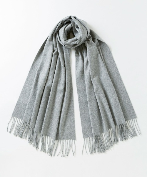 Johnstons of Elgin（ジョンストンズオブエルガン）の「【Johnstons of Elgin / ジョンストンズ オブ エルガン】大判タータンチェック/カシミヤプレーンストール（ストール/ショール・レディース・ライトグレー/ブラック/アイボリー/ブラック系その他/グレー系その他/ベージュ系その他/ブルー系その他/レッド系その他/オレンジ系その他/ダークネイビー/グレー系その他2/グレー系その他3/グレー系その他4/レッド系その他2/レッド系その他3/グリーン系その他2/ブラウン系その他2/グリーン系その他/イエロー系その他/ダークグレー/グレー系その他5/イエロー系その他2/グレー/ブラウン系その他/ブルー系その他2/ワインレッド/ネイビー/ライラック系/オレンジ/スカイブルー/アッシュグレー/ブラック系その他2/ベビーピンク/グレー系その他7/ネイビー系1/レッド系その他4/ブルー系その他3/レッド系その他6/パープル系その他/ベージュ系その他2/ブラック系その他3/ネイビー系/グレー系/イエロー系その他3/ブルー系その他4/ホワイト/グリーン系その他3/ベージュ系その他3/グリーン系その他4/グリーン系その他5/ブルー系その他5/ブラック系その他4/ブラック系その他5/イエロー系その他4/ホワイト系その他/パープル系その他2/ブラウン系その他3/ブルー系その他7/ベージュ系その他4/ベージュ系その他5/ネイビー系2/ブルー系/ブルー系1・00）」の11枚目の写真