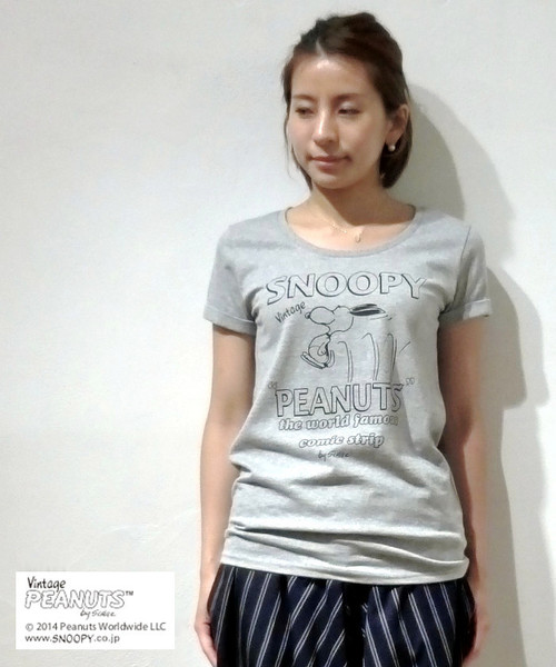 JOUR de Language(ジュールドランゲージ)の「☆【Jour de Language】Vintage Snoopy HOP プリント Tシャツ(Tシャツ/カットソー・レディース・ホワイト系/ライトグレー系/ネイビー系・1)」の1枚目の写真