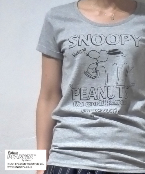 JOUR de Language(ジュールドランゲージ)の「☆【Jour de Language】Vintage Snoopy HOP プリント Tシャツ(Tシャツ/カットソー・レディース・ホワイト系/ライトグレー系/ネイビー系・1)」の4枚目の写真