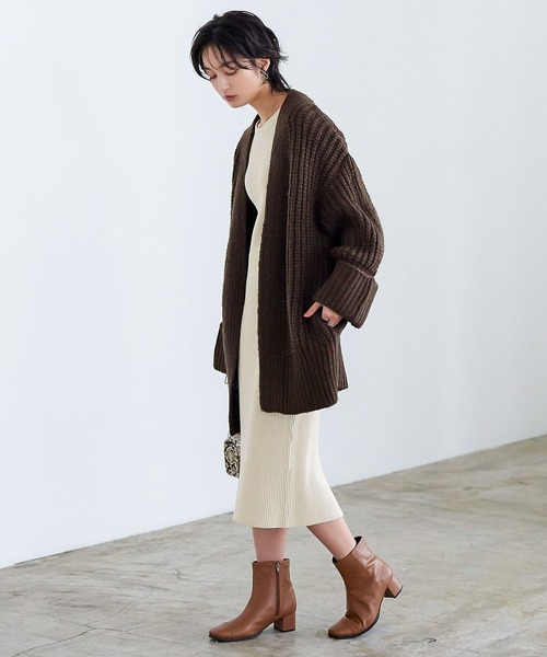 KOBE LETTUCE（コウベレタス）の「スクエアトゥライナーファーショートブーツ（ブーツ・レディース・ブラック/ダークブラウン/ブラック系その他/ブラウン系その他/グレイッシュベージュ/ブラウン系その他2/ブラック系その他2/アイボリー/キャメル/ホワイト系/ブラック系/ブラウン系/ブラック系その他3・S/M/L/LL）」の17枚目の写真