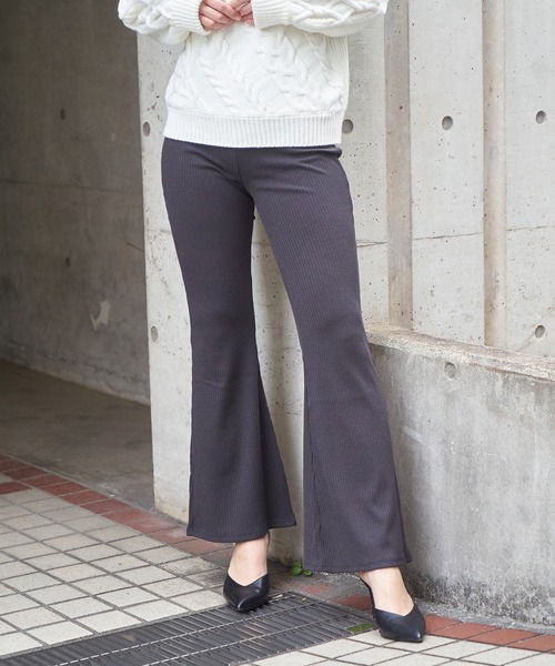 SPIRALGIRL（スパイラルガール）の「リブフレアパンツ（その他パンツ・レディース・ブラック/グレー/ベージュ/オフホワイト・FREE）」の3枚目の写真