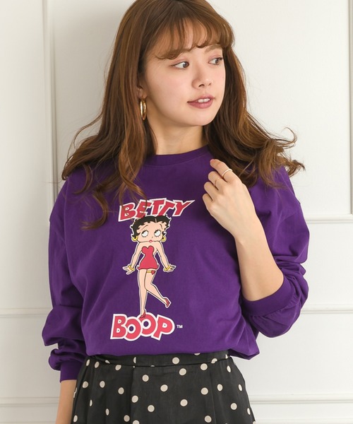 SpRay(スプレイ)の「BETTYプリントロングTシャツ(Tシャツ/カットソー・レディース・ブラック/パープル/オフホワイト/スミクロ・FREE)」の4枚目の写真