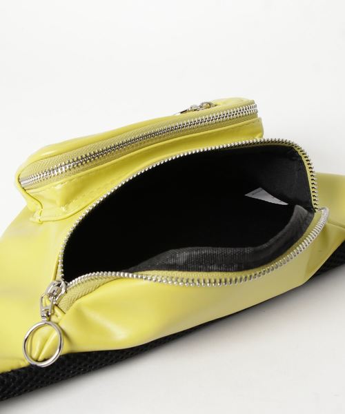 WEGO（ウィゴー）の「WEGO/リングジップフェイクレザーウエストバッグ（ボディバッグ/ウエストポーチ・レディース・ブラック/ベージュ/ライム/シルバー・FREE）」の16枚目の写真