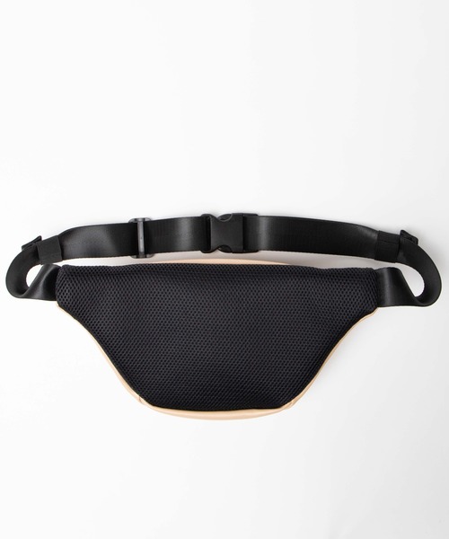 WEGO（ウィゴー）の「WEGO/リングジップフェイクレザーウエストバッグ（ボディバッグ/ウエストポーチ・レディース・ブラック/ベージュ/ライム/シルバー・FREE）」の9枚目の写真