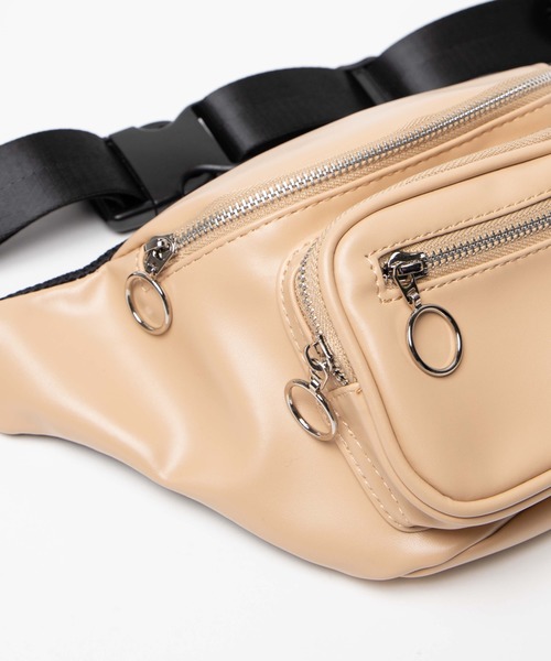 WEGO（ウィゴー）の「WEGO/リングジップフェイクレザーウエストバッグ（ボディバッグ/ウエストポーチ・レディース・ブラック/ベージュ/ライム/シルバー・FREE）」の10枚目の写真