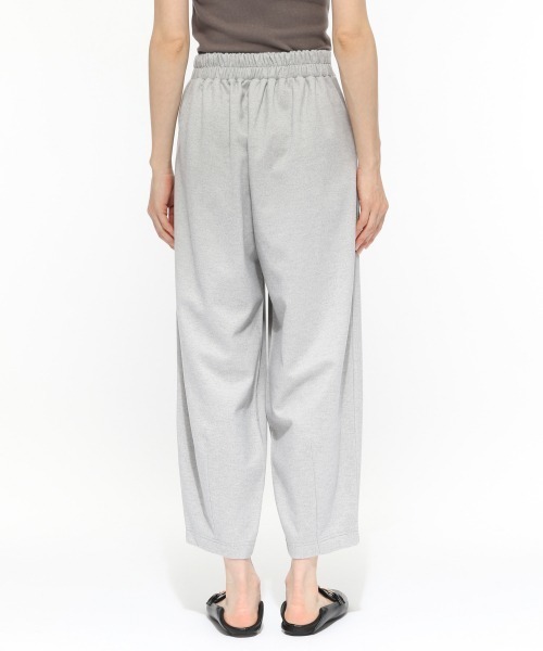 LAKOLE（ラコレ）の「起毛ツイルバレルパンツ（その他パンツ・レディース・ライトグレー/ブラック/アイボリー・SMALL/MEDIUM）」の18枚目の写真