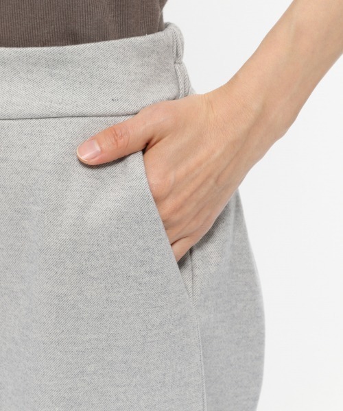 LAKOLE（ラコレ）の「起毛ツイルバレルパンツ（その他パンツ・レディース・ライトグレー/ブラック/アイボリー・SMALL/MEDIUM）」の20枚目の写真