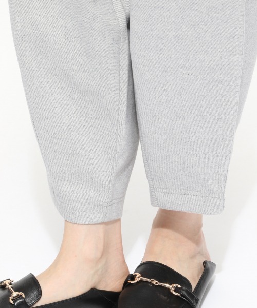 LAKOLE（ラコレ）の「起毛ツイルバレルパンツ（その他パンツ・レディース・ライトグレー/ブラック/アイボリー・SMALL/MEDIUM）」の21枚目の写真