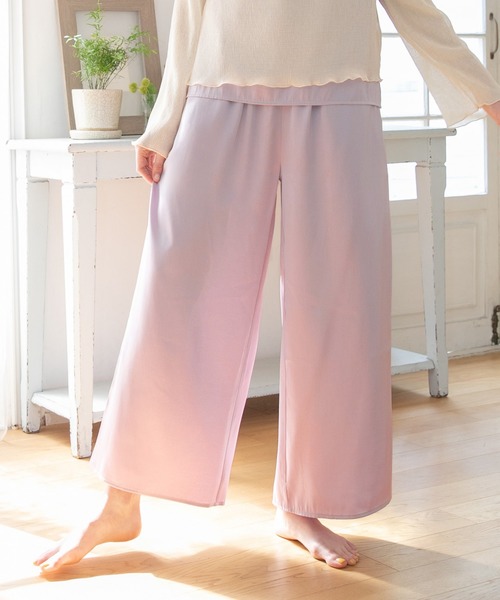 bijorie（ビジュリィ）の「サテンワイドパンツ（ルームウェア/パジャマ・レディース・ラベンダー/ミント/ネイビー・FREE）」の3枚目の写真