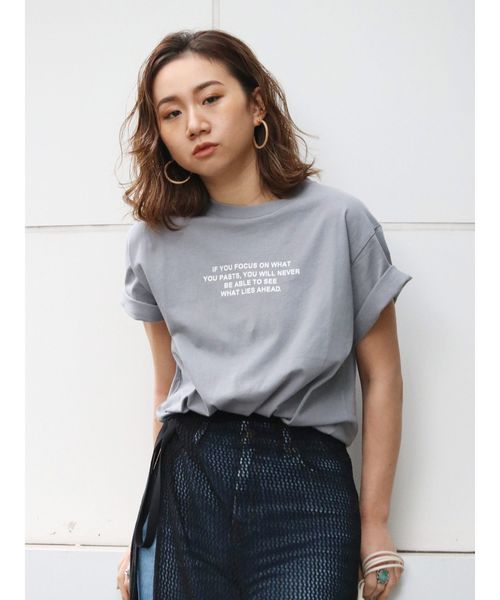 Ungrid（アングリッド）の「カラーフォトTee（Tシャツ/カットソー・レディース・パープル/オフホワイト/ブルー・FREE）」の5枚目の写真