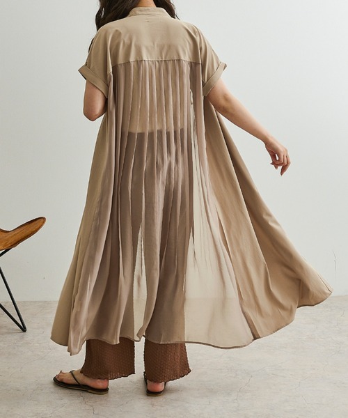 Ambre Neige(アンブルネージュ)の「バックプリーツシャツワンピース/【WEB/EC限定商品】(シャツワンピース・レディース・ベージュ/グレー/カーキ・FREE)」の9枚目の写真
