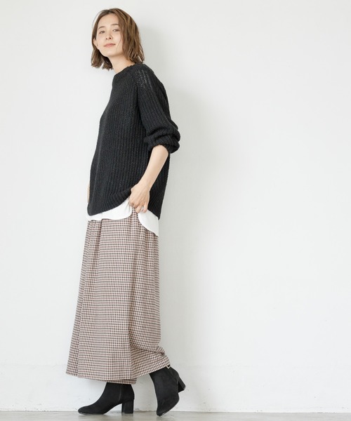 LEPSIM（レプシィム）の「【お家で洗える】3Gイタリアニット　885029（ニット/セーター・レディース・グレイッシュベージュ/レッドパープル/ブラック/ネイビー・FREE）」の6枚目の写真