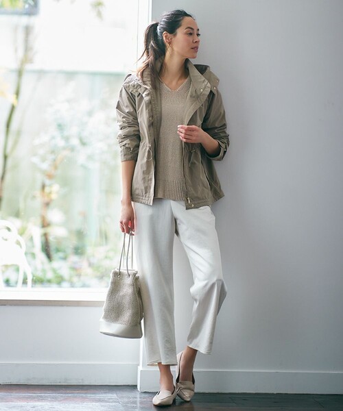 J.PRESS Ladies(J.プレス レディス)の「【WEB限定色あり】洗えるヒーリングタフタ ショートブルゾン(ブルゾン・レディース・アイボリー系/グリーン系・XS)」の3枚目の写真
