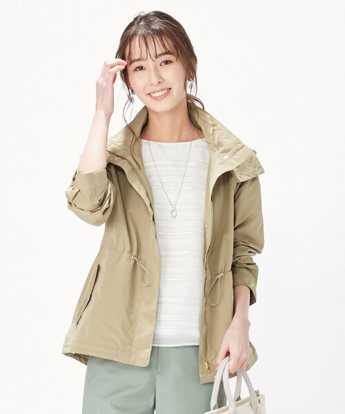 J.PRESS Ladies(J.プレス レディス)の「【WEB限定色あり】洗えるヒーリングタフタ ショートブルゾン(ブルゾン・レディース・アイボリー系/グリーン系・XS)」の4枚目の写真