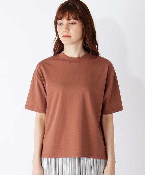 grove(グローブ)の「【S~LL】バックラウンドヘムハイネック5分袖プルオーバー(Tシャツ/カットソー・レディース・ブラック/ベージュ/キャメル・01/02/03/04)」の8枚目の写真