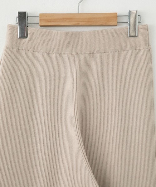 LOWRYS FARM(ローリーズファーム)の「relaxリブニットパンツ 918280(その他パンツ・レディース・ブラック/ブラウン/グリーン/アイボリー・FREE)」の6枚目の写真