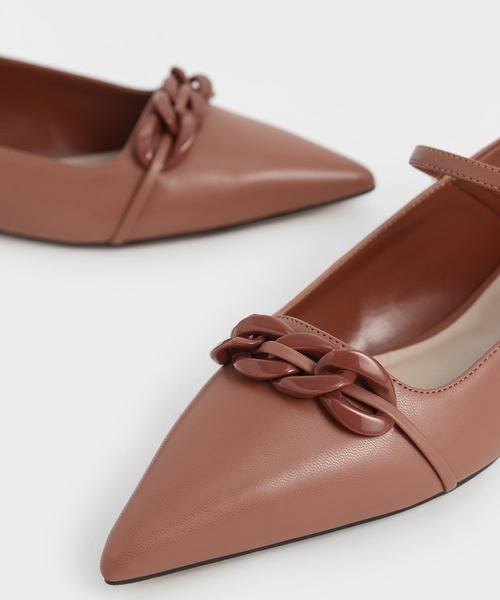 CHARLES & KEITH(チャールズ & キース)の「チェーンリンク メリージェーンフラット / Chain-Link Mary Jane Flats(パンプス・レディース・ブラック/ライトベージュ/レンガ・22.5cm/23cm/23.5cm/24.5cm/25cm/25.5cm)」の6枚目の写真
