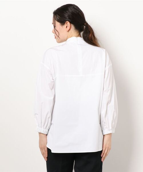 INTERPLANET（インタープラネット）の「【ａｎａｎａ】ＢＩＧパールネックブラウス（シャツ/ブラウス・レディース・ベージュ/オフホワイト/ブラック・FREE）」の4枚目の写真