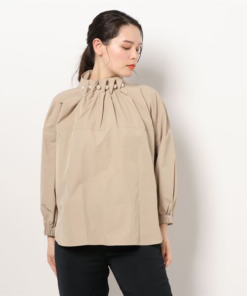 INTERPLANET（インタープラネット）の「【ａｎａｎａ】ＢＩＧパールネックブラウス（シャツ/ブラウス・レディース・ベージュ/オフホワイト/ブラック・FREE）」の6枚目の写真