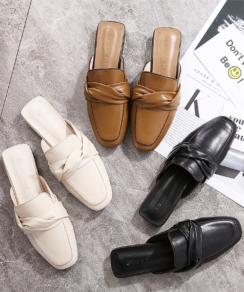 Futier land（フューティアランド）の「パイピングフラットローファーサボ（サンダル・レディース・ブラック/キャメル/アイボリー・38/40/36/39/37）」の4枚目の写真