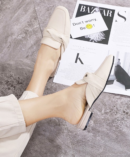 Futier land（フューティアランド）の「パイピングフラットローファーサボ（サンダル・レディース・ブラック/キャメル/アイボリー・38/40/36/39/37）」の6枚目の写真