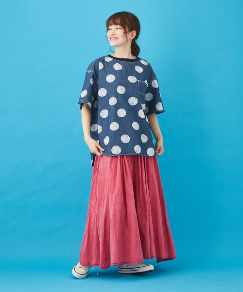 CUBE SUGAR（キューブシュガー）の「抜染ドットプリント デニム クルーネック Ｔシャツ（Tシャツ/カットソー・レディース・ライトブルー/インディゴブルー・M）」の4枚目の写真