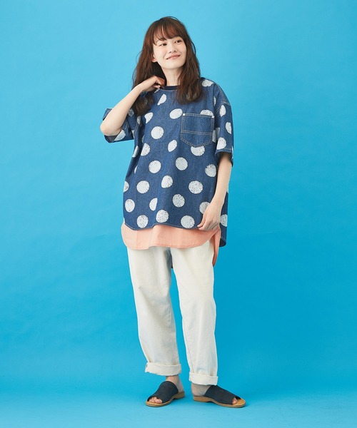 CUBE SUGAR（キューブシュガー）の「抜染ドットプリント デニム クルーネック Ｔシャツ（Tシャツ/カットソー・レディース・ライトブルー/インディゴブルー・M）」の5枚目の写真